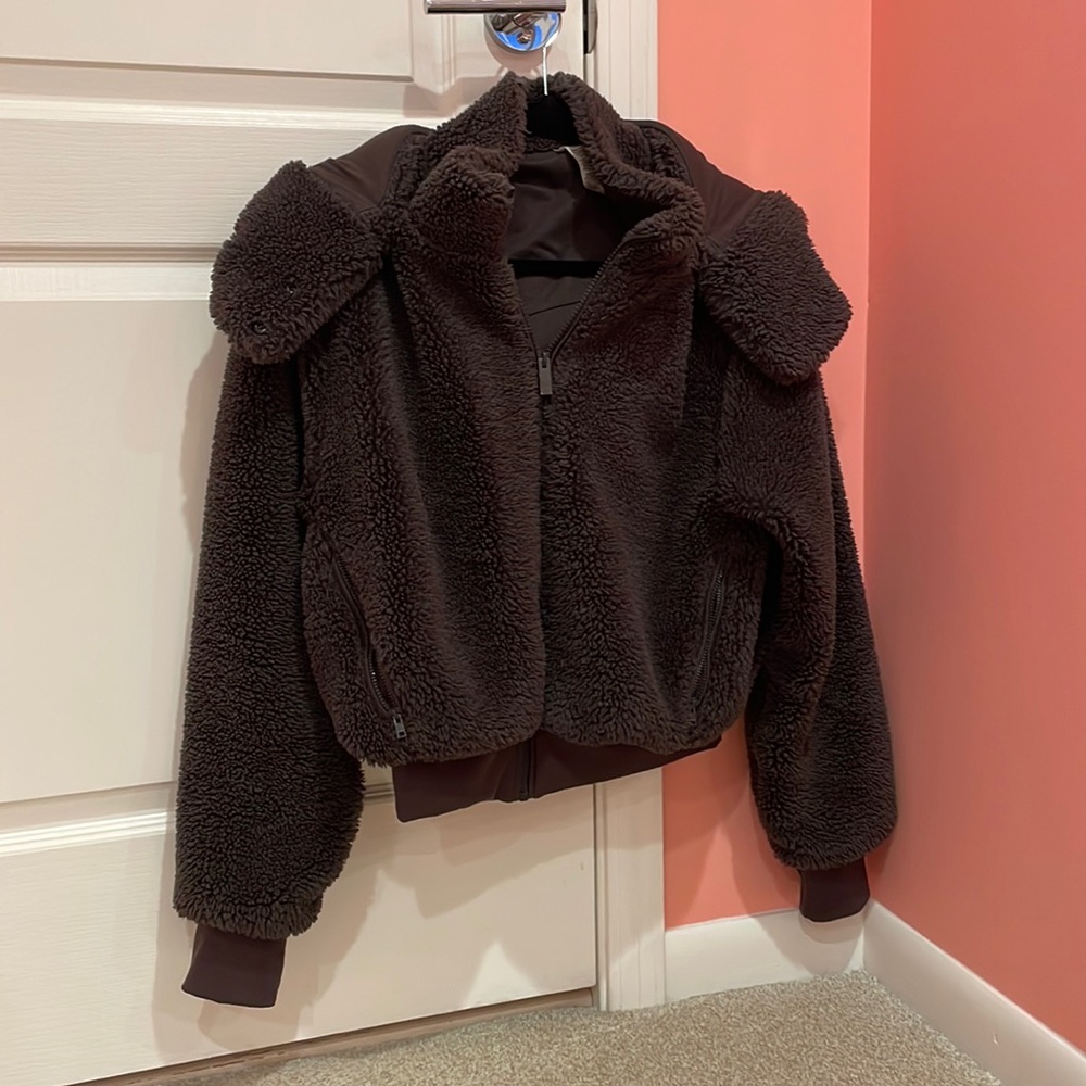 COPY - ALO Yoga Foxy Sherpa Jacket - Dark Brown